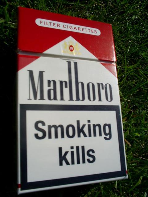 signssmokingkills.jpg