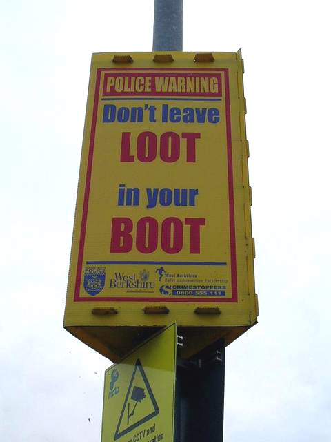 signslootboot.jpg